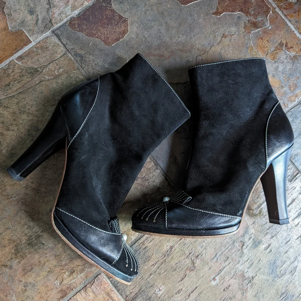 MARC JACOBS black suede stitched booties boots 8.5 9 - Picture 2 of 11